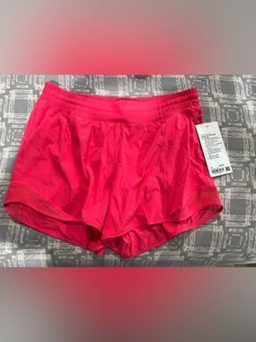 Lululemon Hotty Hot HR Short 4” lined (10)